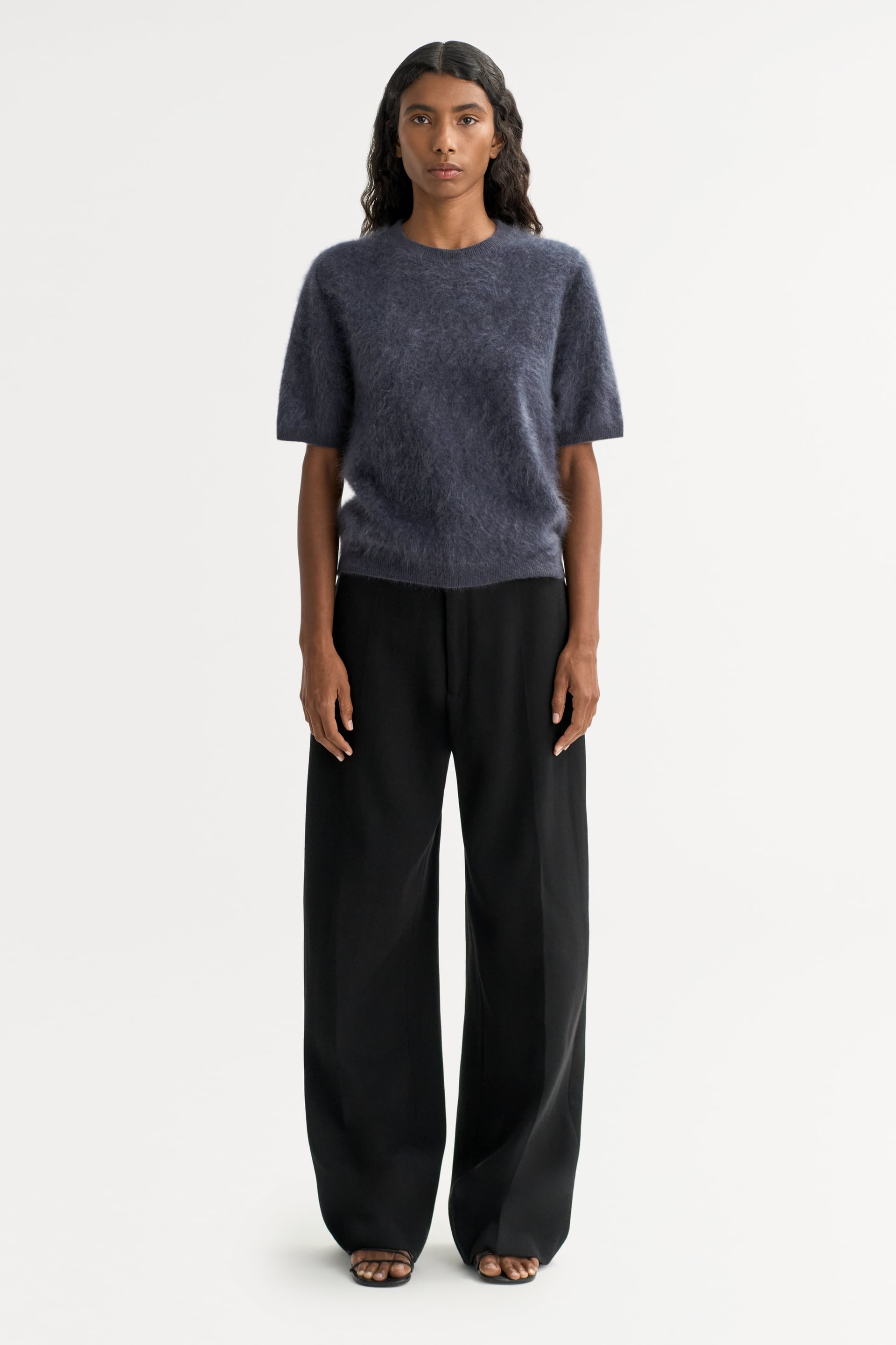 Brushed Short Sleeve Anthracite 2